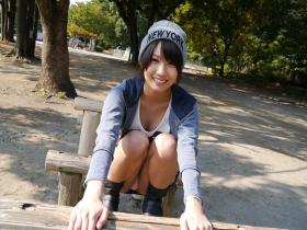 同班男同学威胁“跟别人说你在拍AV”神级女优凑莉久淡然回应