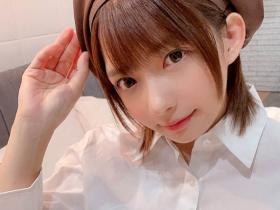 丰乳“萝莉系女优”麻里梨夏生活压力很大重操旧业