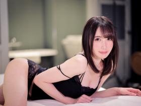 绝美细身巨乳!好久不见的她回来啦!