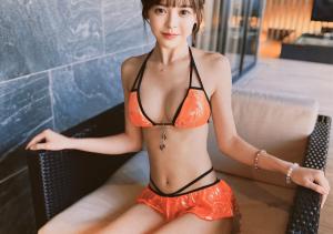 复出二个月后⋯小脸大长腿还有美乳的她发片出状况了!-沐风文化