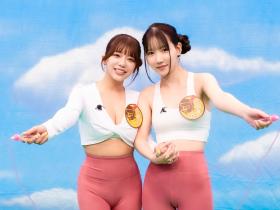 裤子穿太紧!三田真铃的骆驼蹄现形了!