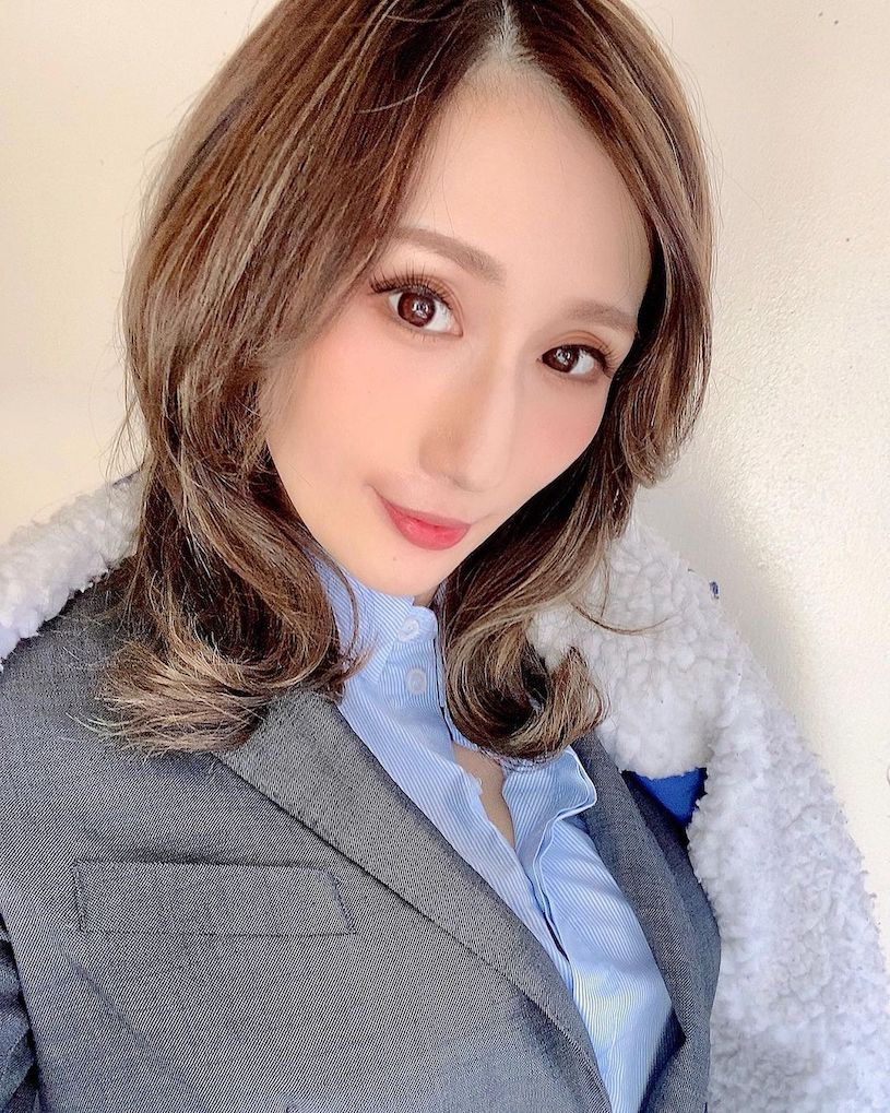 发文问「女优JULIA全线飘红的原因」，网狂推「这一点」超实用！-图片3
