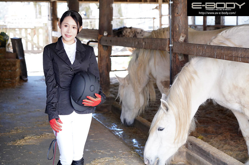 星乃水音出道作品EYAN-185发布!堕落的富家千金！最爱骑乘位的马术教练由上而下驾驭男优！-图片2