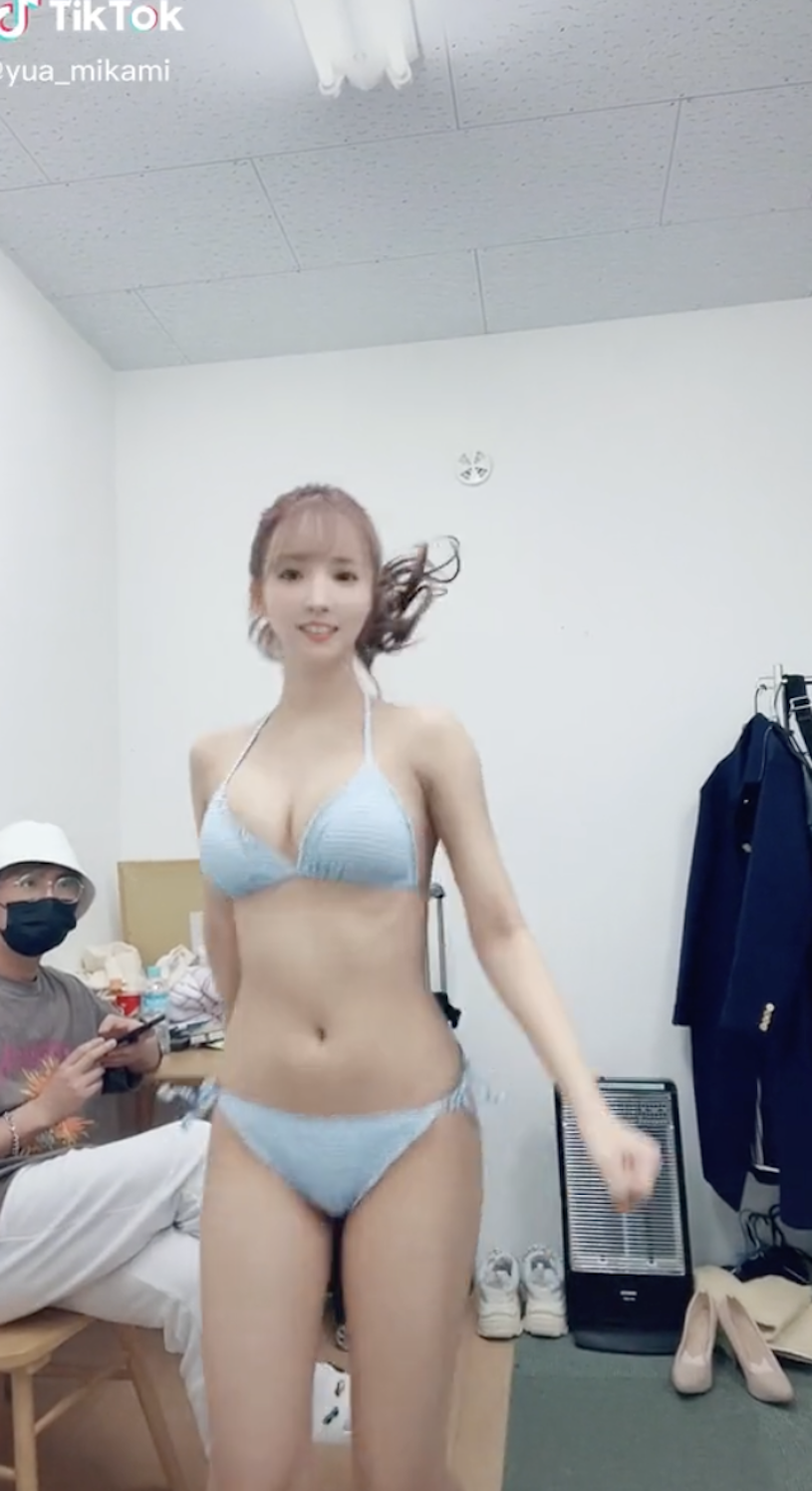女神「三上悠亚」7秒激烈乳震画面，「火辣巨乳晃动」粉丝狂回放！-图片4