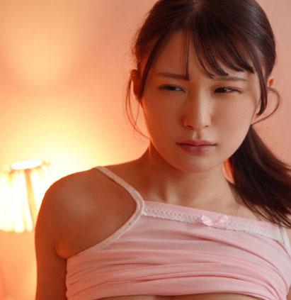 香澄りこ(香澄莉子)作品SSIS-471发布！继父母不在家！傲娇处女妹妹自慰被发现 惨被讨厌哥哥教训-图片2