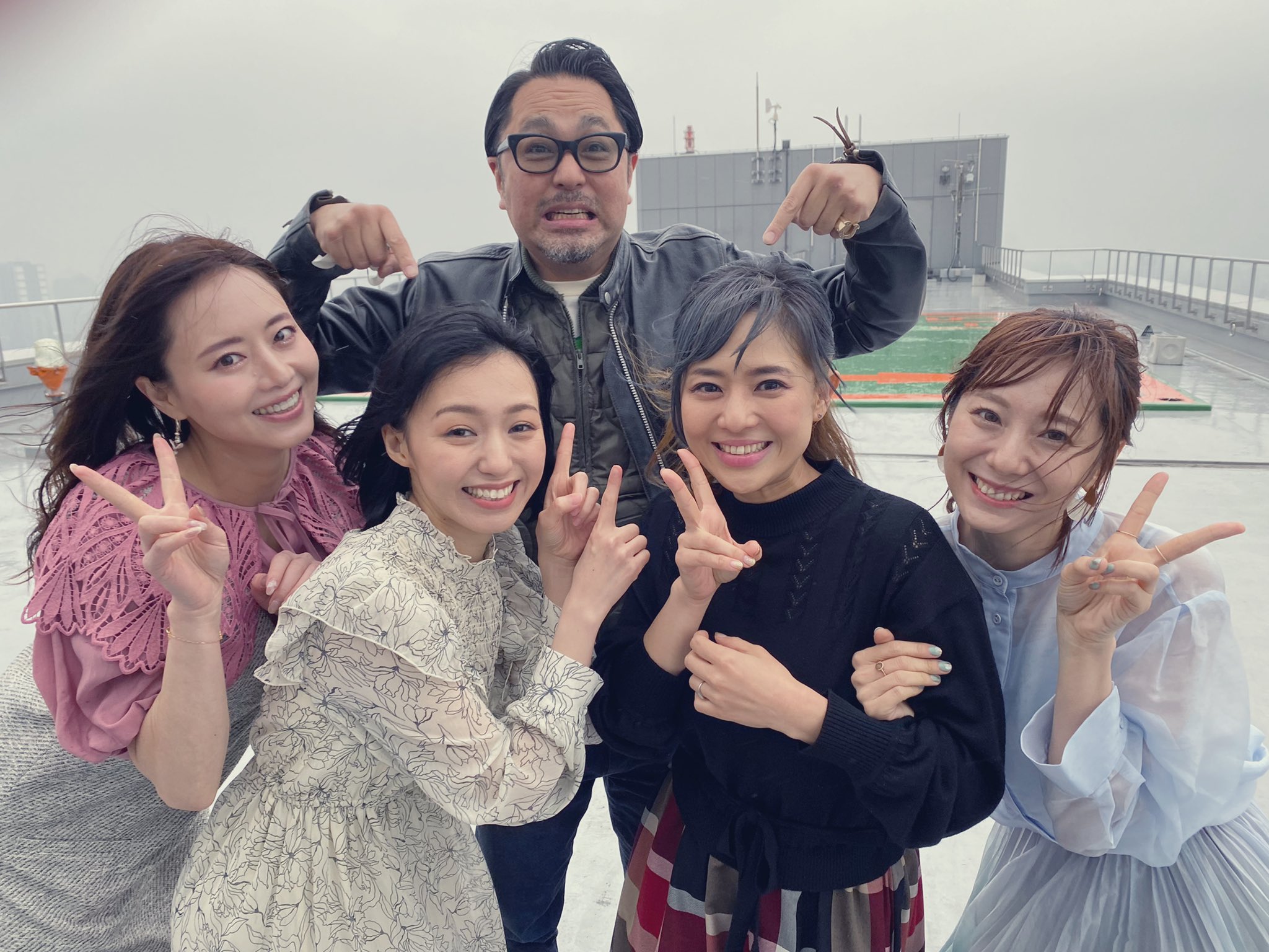 麻美ゆま(麻美由真)、吉沢明歩(吉泽明步)共演作品SOE-695发布！传奇共演！在丈夫面前一起被侵犯！-图片6