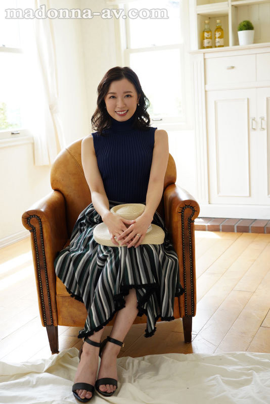 流川はる香(流川春香)出道作品JUQ-062发布！8月超大型新秀！人妻界最高峰！她有天使的笑容和变态的思想！-图片4