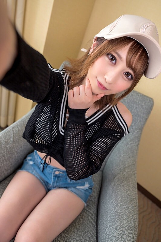 一花みお(一花美绪)作品ERGV-056发布！那位狂言170公分以下的男生没人权的网红明星脸是？-图片2