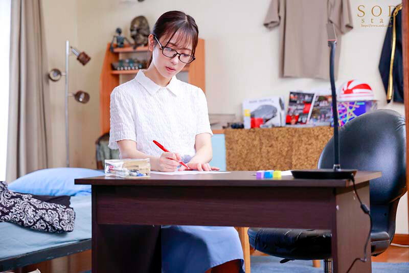 小湊よつ葉(小凑四叶)作品STARS-842发布！上演纯爱物语变亲吻魔人！-图片3