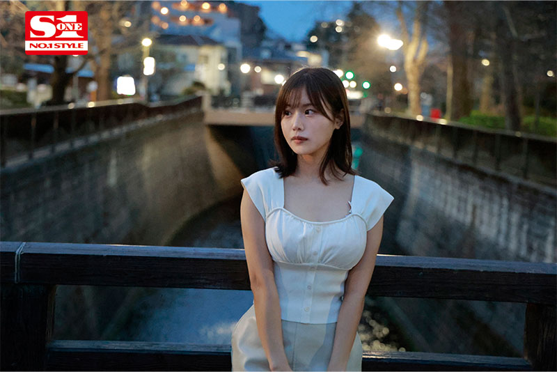 本郷愛(本乡爱)作品SSIS-887发布！绝对高潮，差点坏掉！活塞运动不停歇，拍摄场地湿了一大片-图片2
