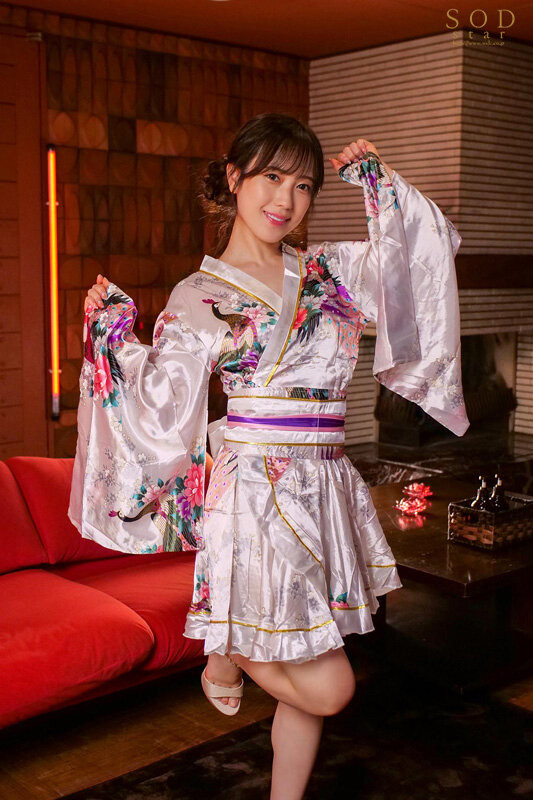 小湊よつ葉(小凑四叶)作品STARS-910发布！风俗实战教学！用舌头打趴你！-图片5