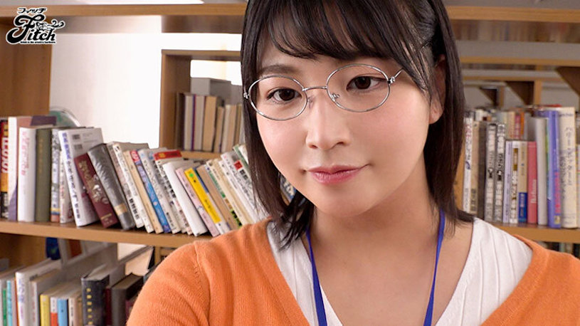 瀬田一花(濑田一花)作品JUFE-503发布！G罩杯巨乳！图书馆的朴素部下示爱，在公开场所狂含肉棒！-图片2
