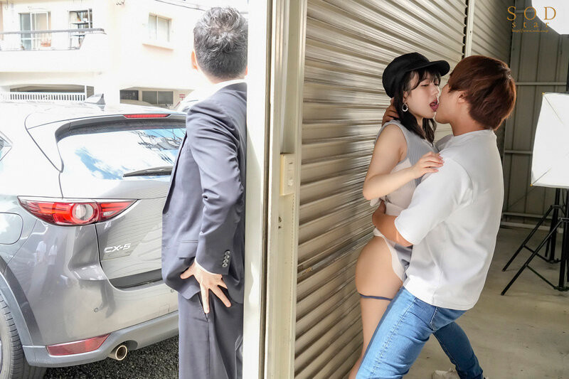 小湊よつ葉(小凑四叶)作品STARS-918发布！展现艺能人的实力！她不断被突袭插入！-图片7