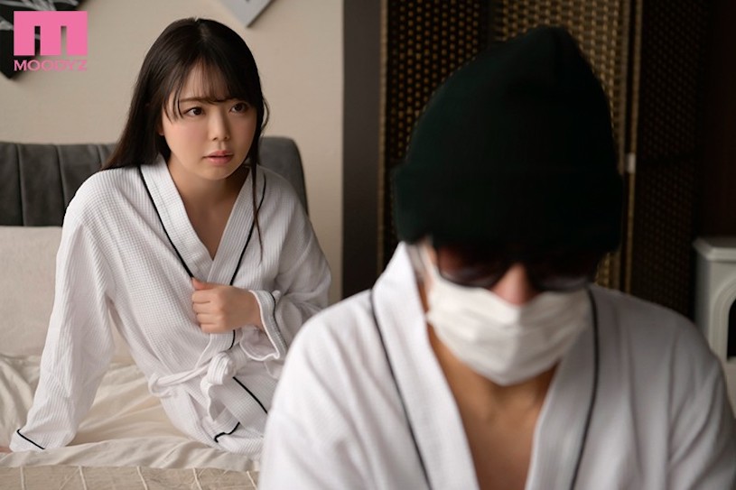 百瀬あすか(百濑飞鸟)作品MIAA-413发布！在爸爸活APP发现女儿好友，变装与她见面…再中出了一番！-图片3