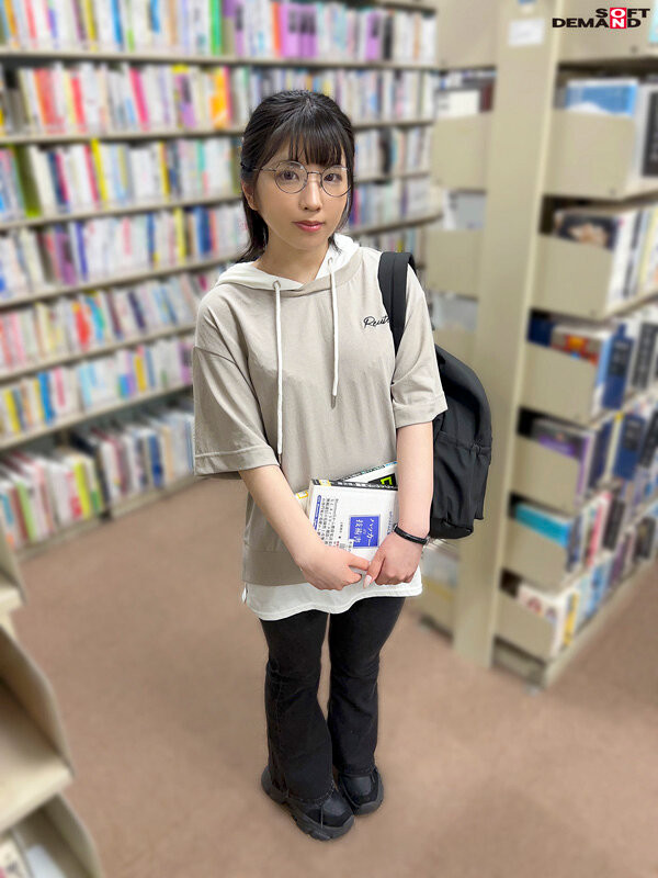稲森ゆうひ(稻森夕日)出道作品MOGI-115发布！这个戴眼镜的巨乳理组大学生竟然是作品拿下十万个赞的她！-图片2