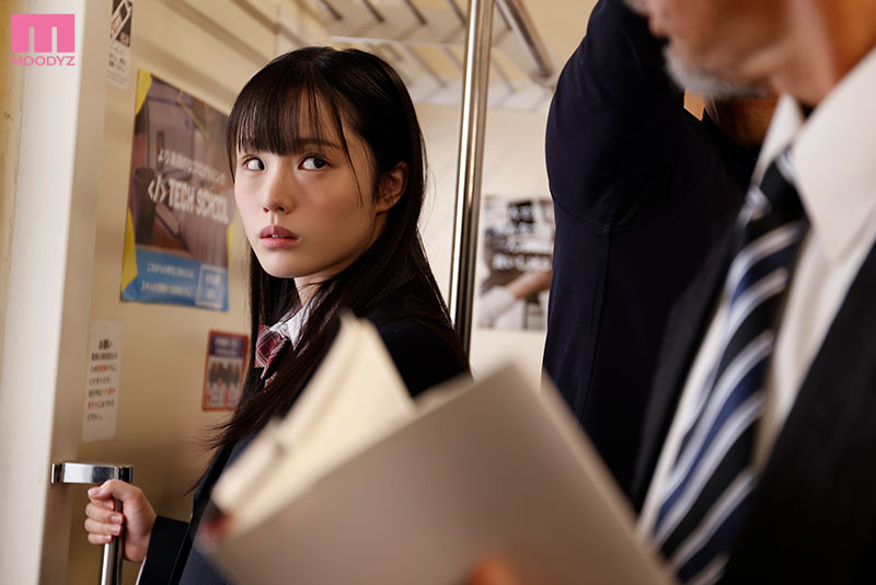 月雲よる(月云夜)作品MIDV-585发布！气质女高中生不小心坐上满是痴汉电车，惨遭轮奸疯狂中出到崩溃-图片2