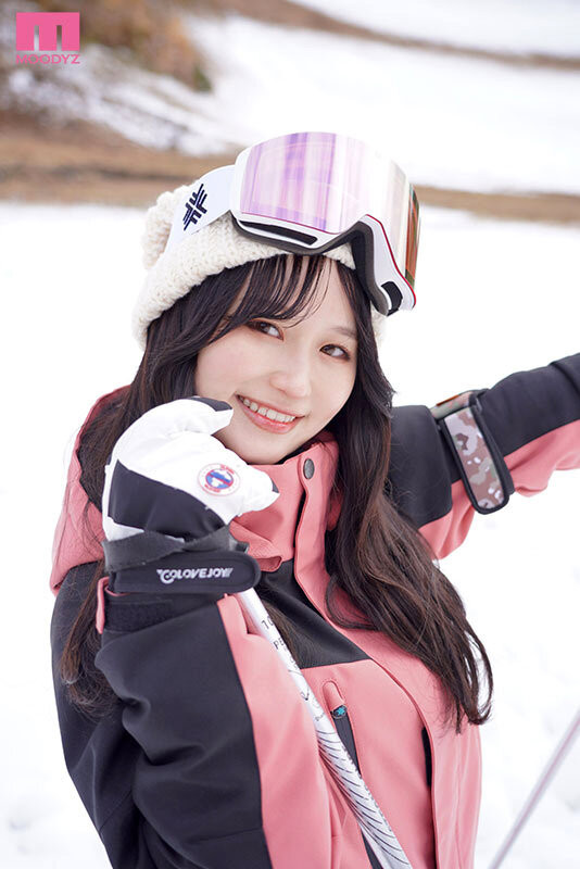里宮れん(里宫莲)出道作品MIFD-487发布！北之雪地孕育的黄金比Body！脱掉雪衣的她超级色！-图片2